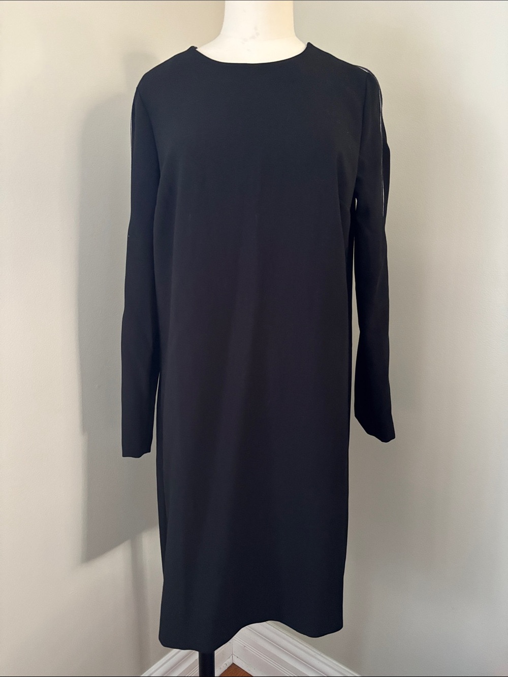 Banana Republic Black Long-Sleeve Shift Dress with Striped Sleeves 8 TALL